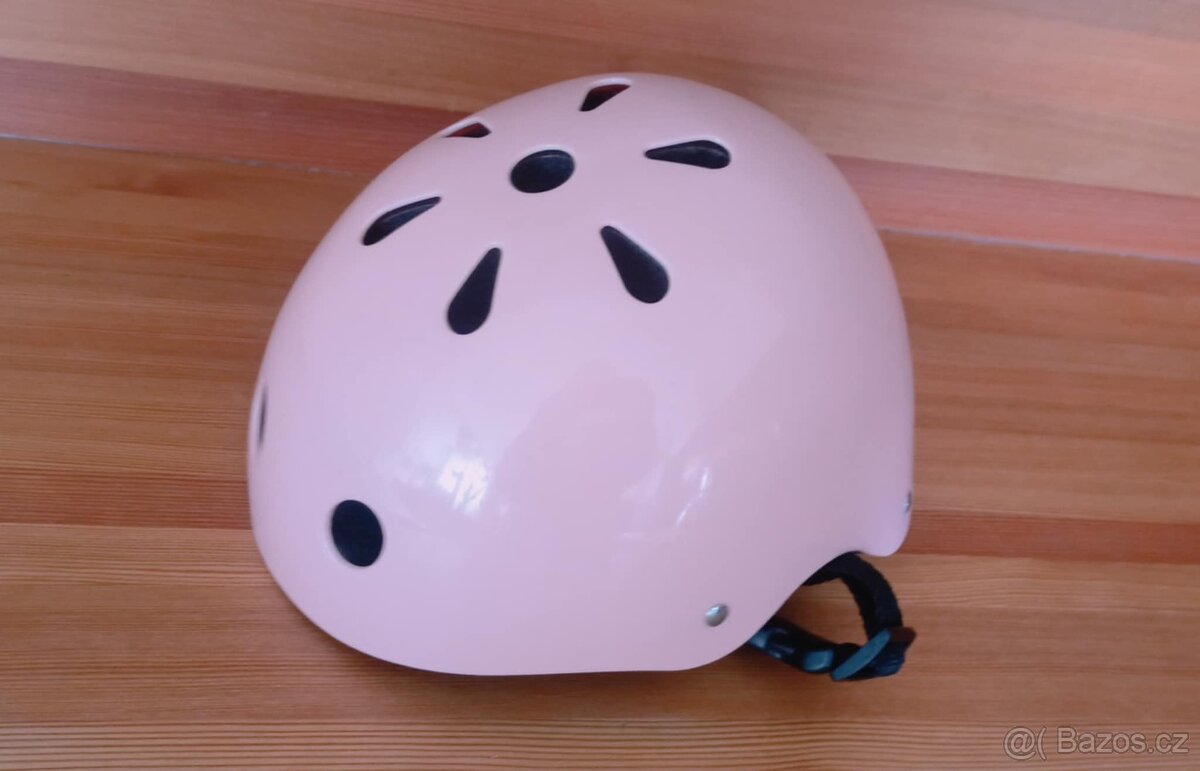 DĚTSKÁ HELMA NOVÁ NA KOLO,KOLOBĚŽKU,VEL.S,PC 990KČ