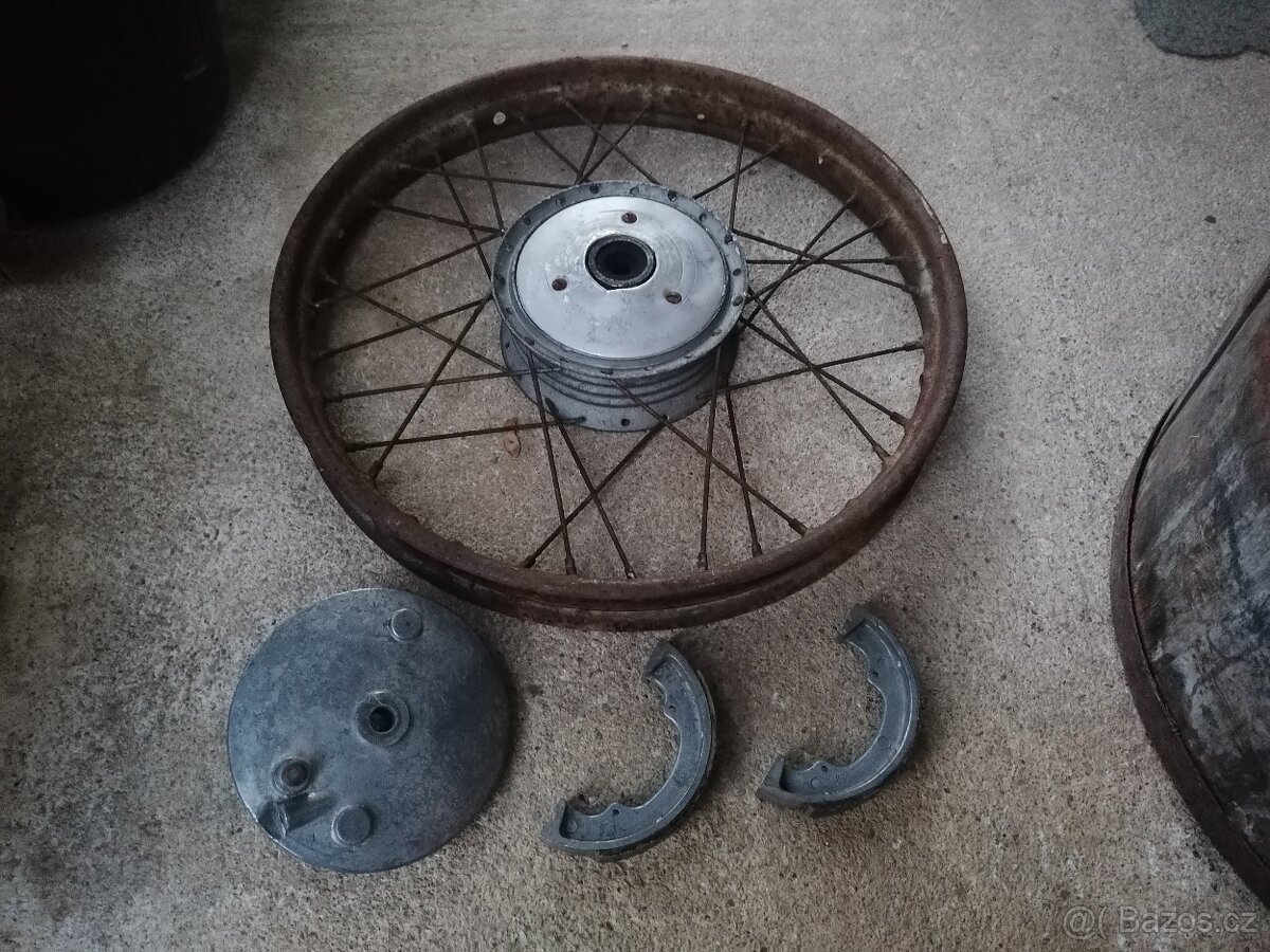 Predám koleso na Jawa 555, 05 pionier