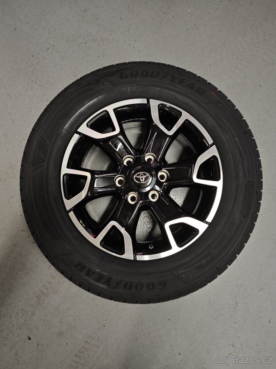 Zimní komplety Toyota Hilux GoodYear 265/60 R18