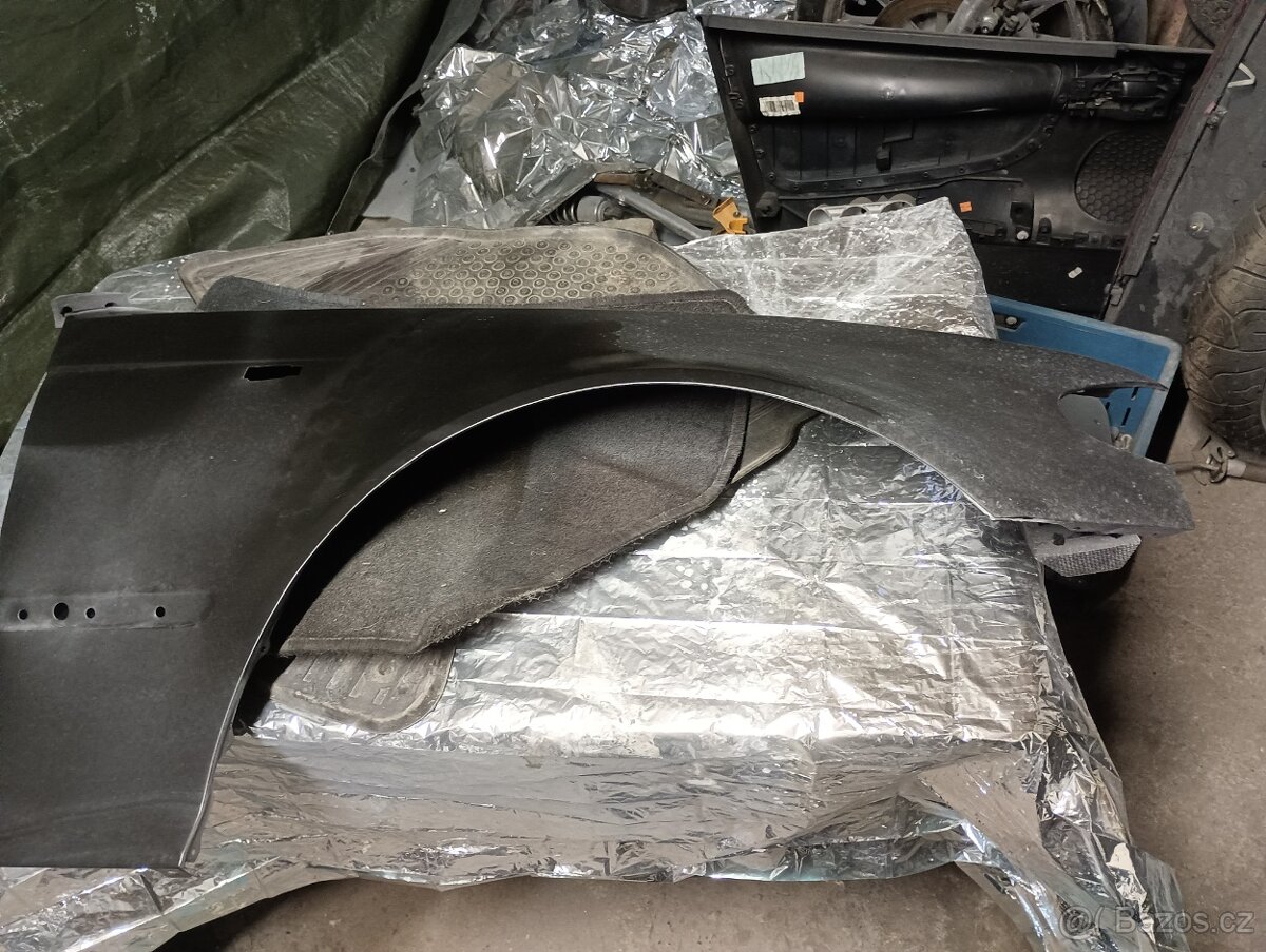 Pravý přední blatník BMW E46 facelift