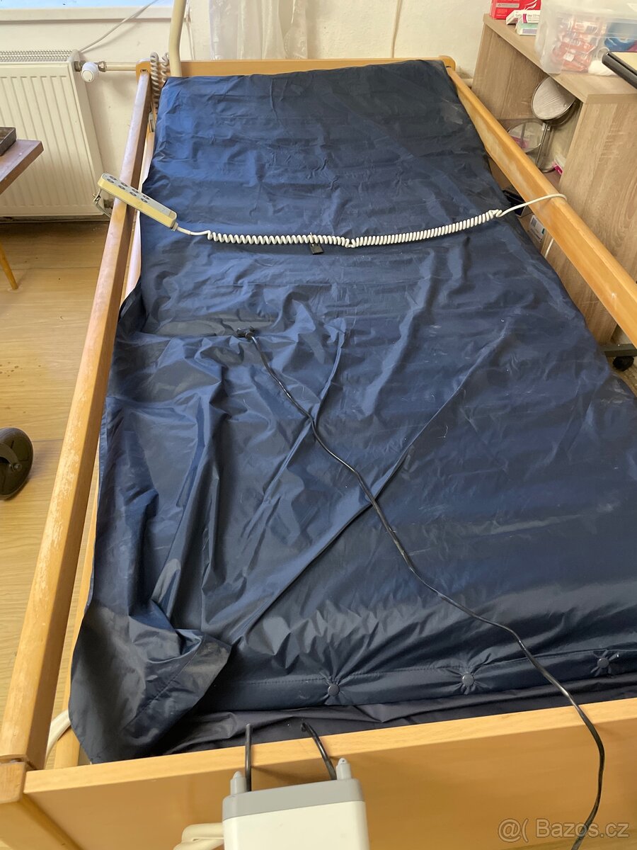 Elektrická zdravotní postel