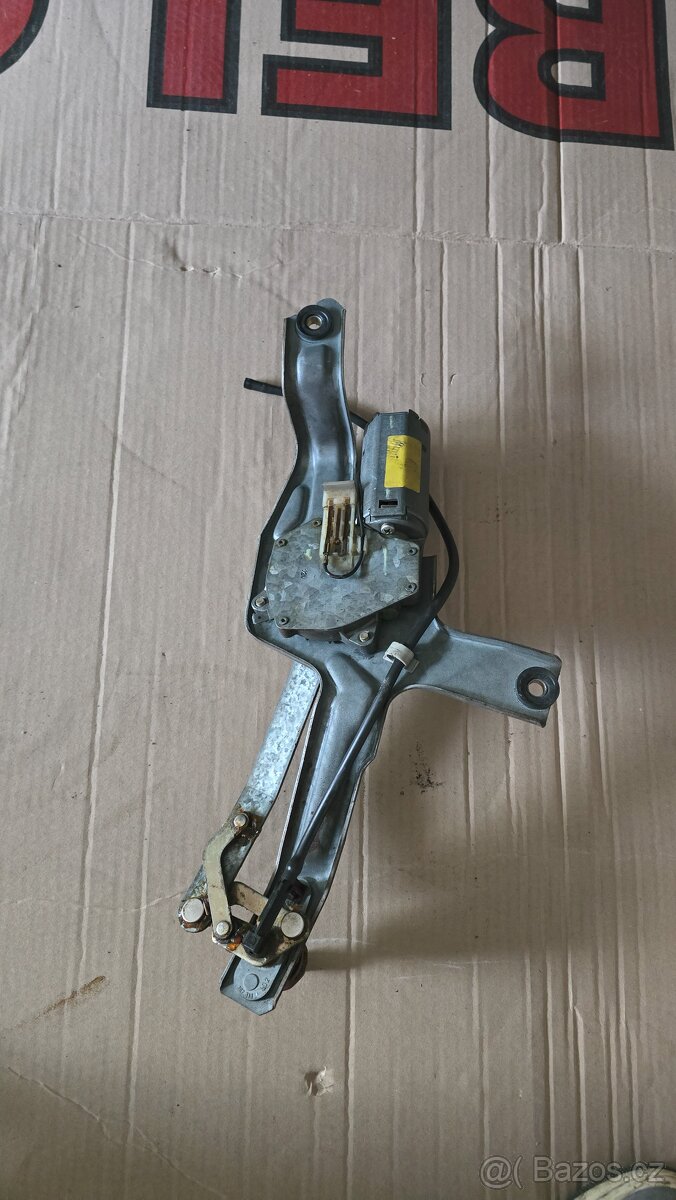 VW T4 motorek zadního stěrače
