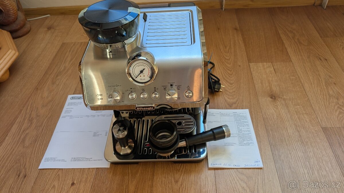 kávovar DeLongi EC9155MB