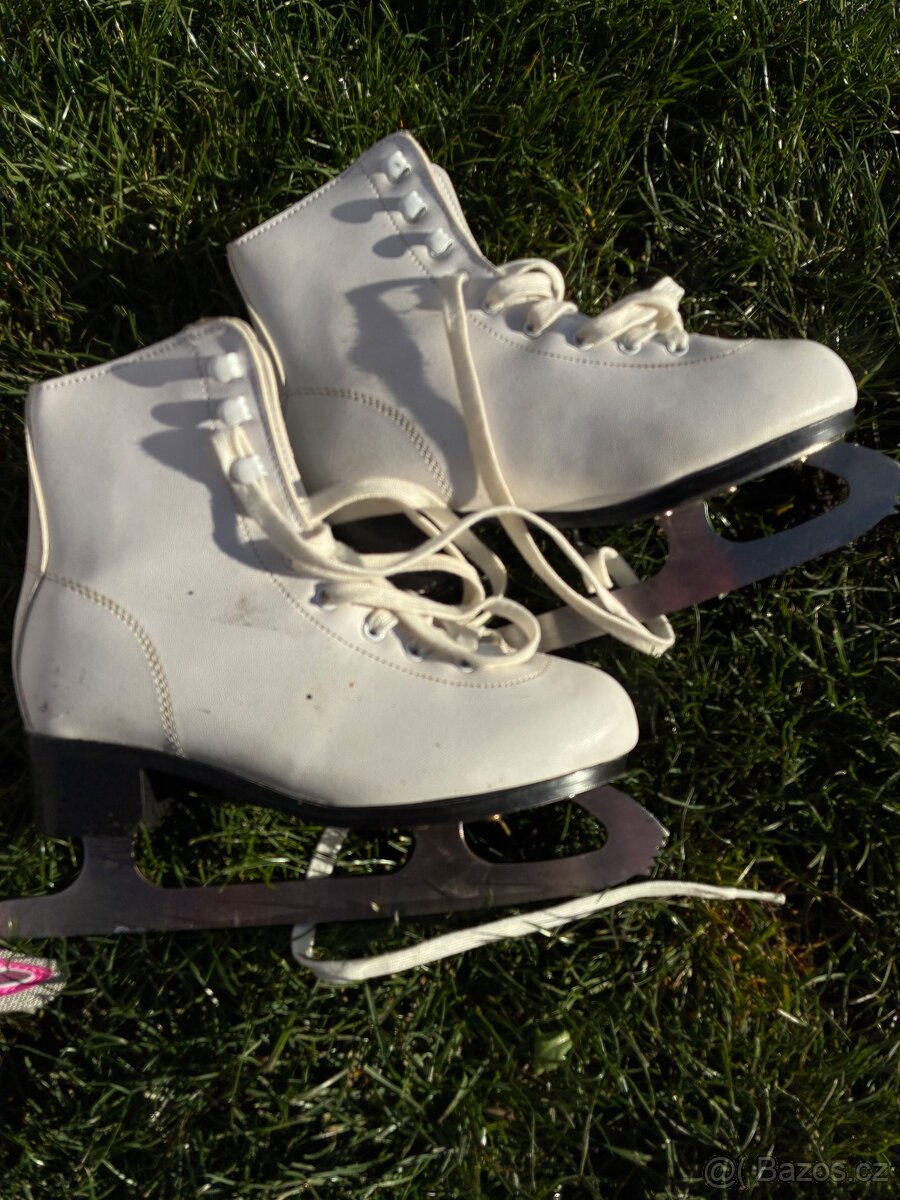 Brusle lední dívčí vel. 37 NOVÉ