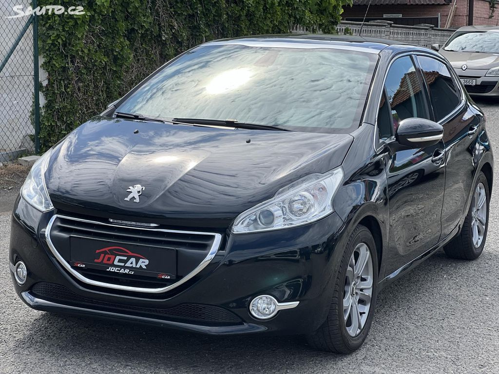 🚗 Peugeot 208 1.2i KLIMA 2015 PANORAMA TEMPOMAT