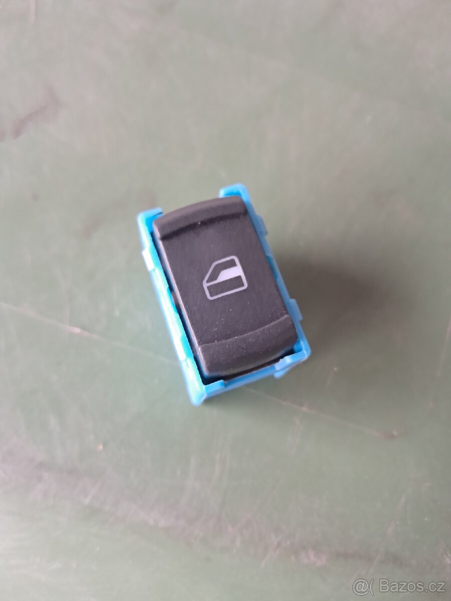 Octavia 1 spinac stahování oken