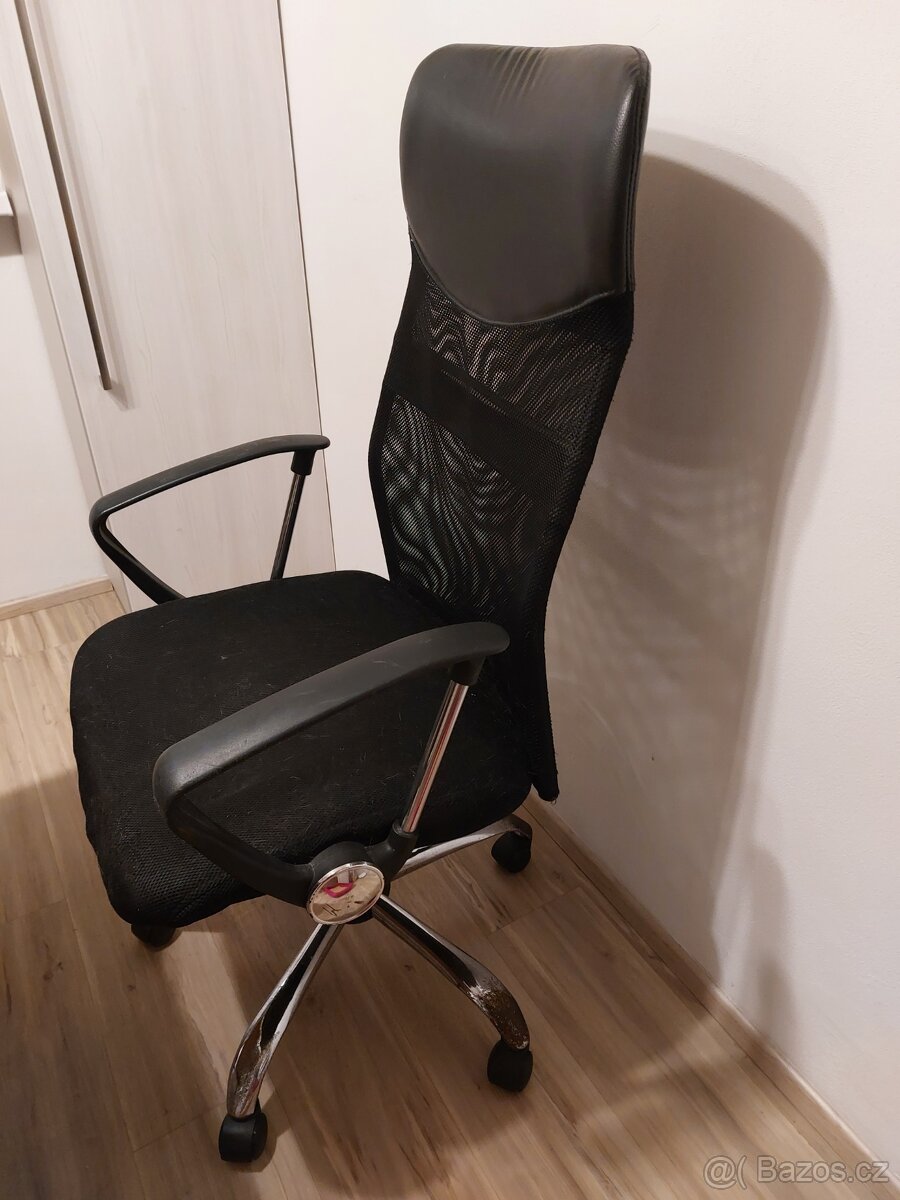Židle kancelářská černá