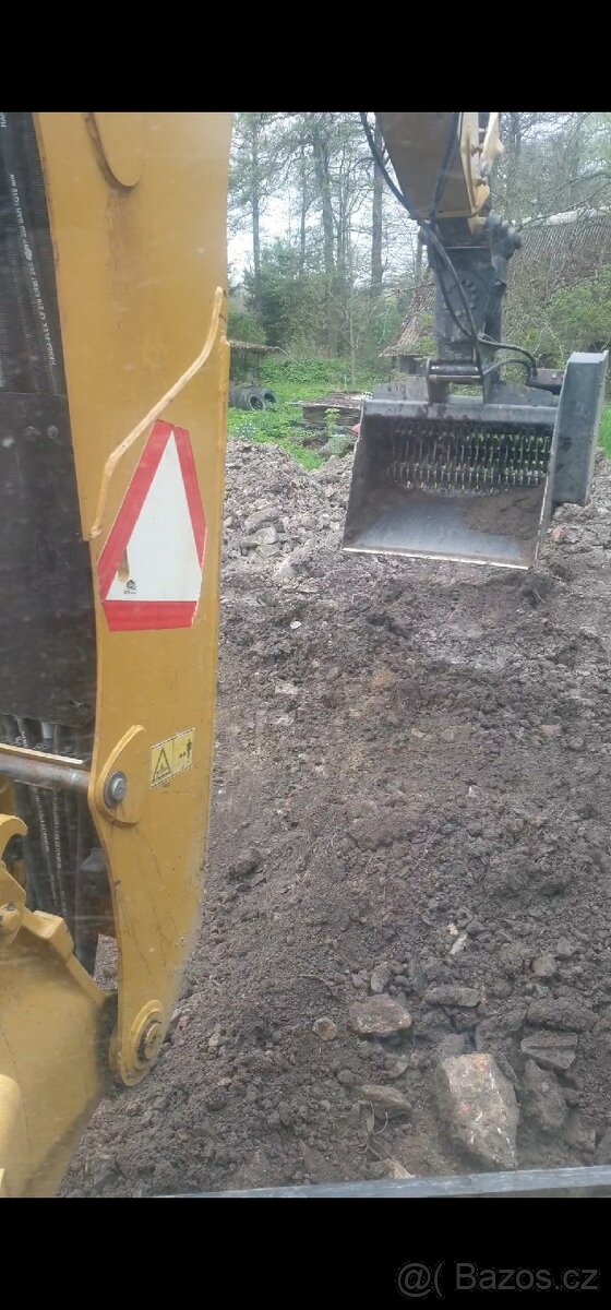 Třídící lžíce traktorbagr