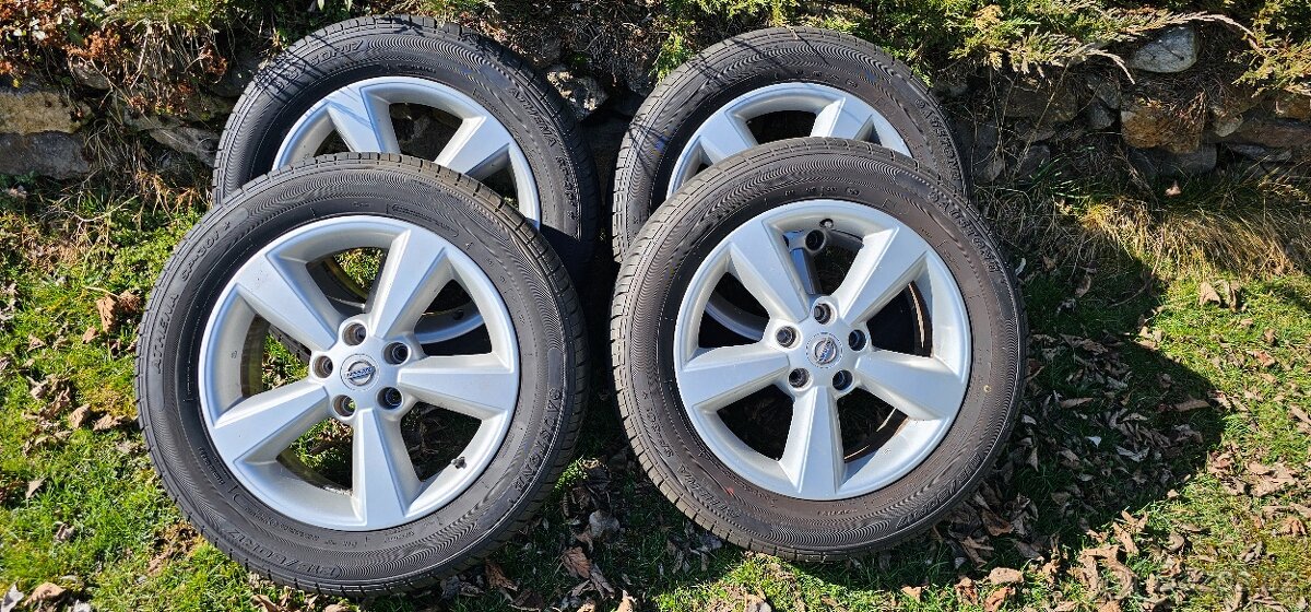 Nissan qashqai 215/60R17