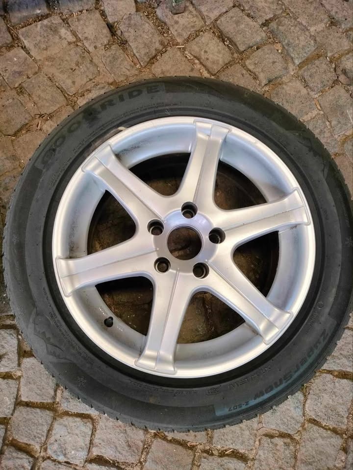 ALU kola + zimní pneu 225/55/17 5x112 ET30