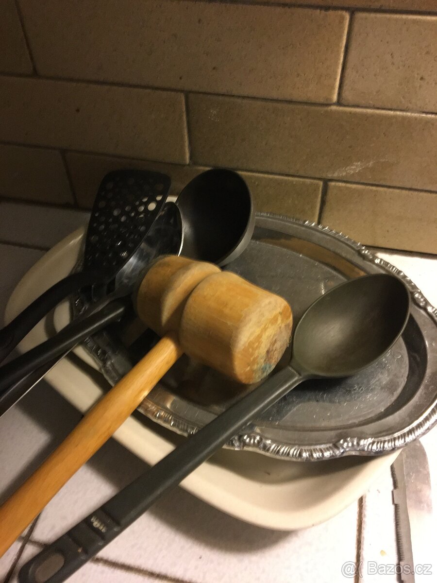 Kuch. pracovní deska, 2m