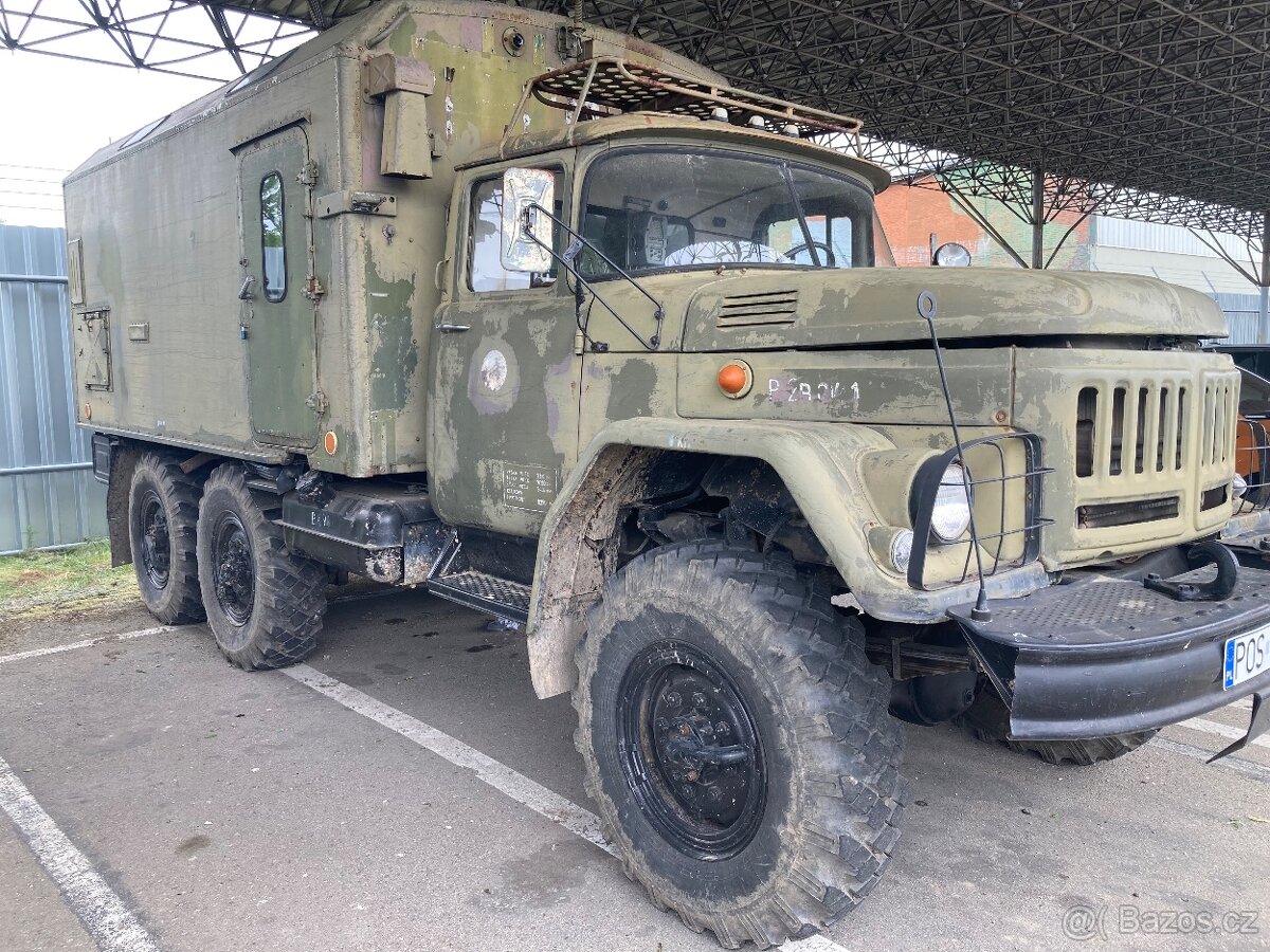 ZIL-131 skříň
