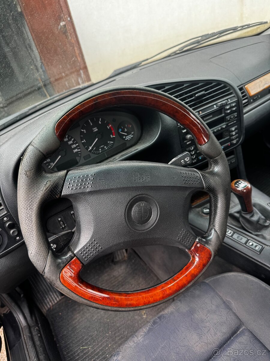 Bmw e36 volant