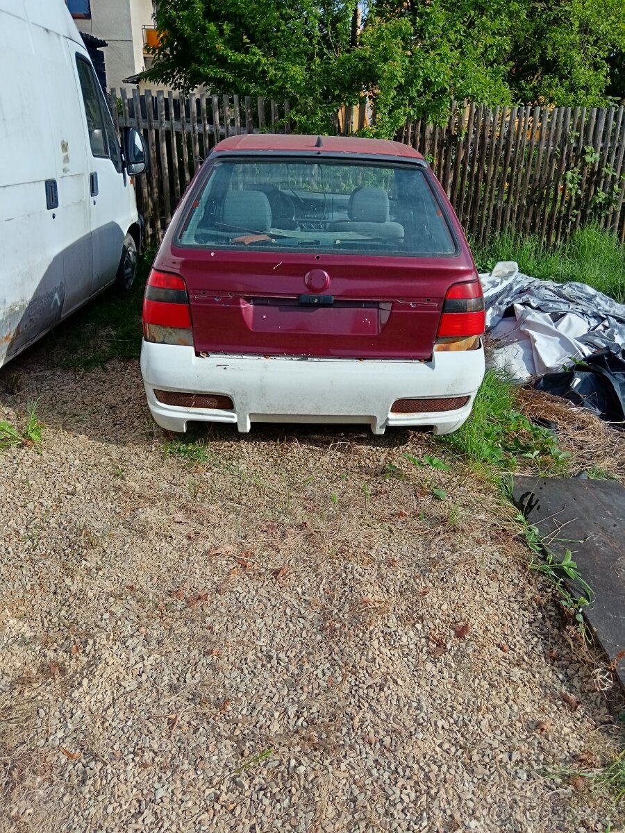 Škoda Felicia.