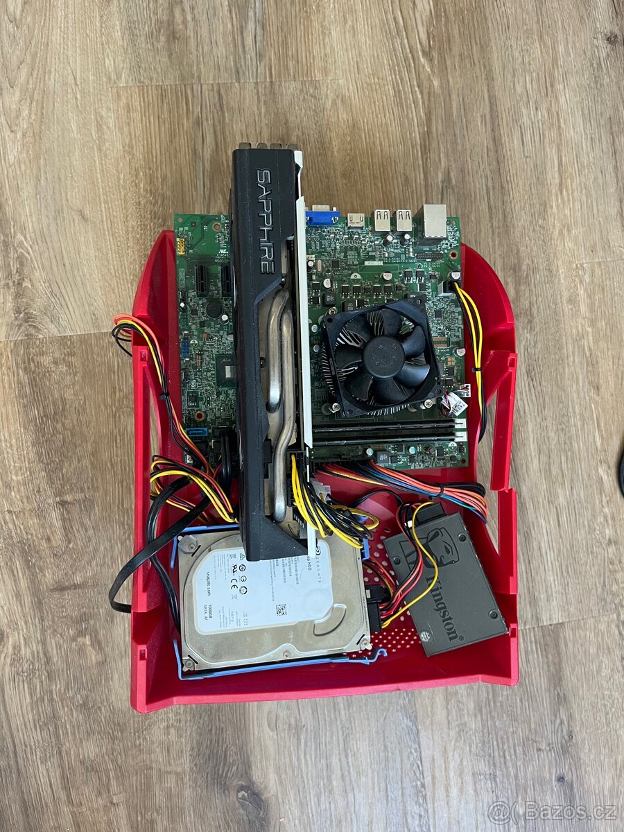 RX 570, I5-2400, 8GB RAM, 1TB HDD + 512GB SSD