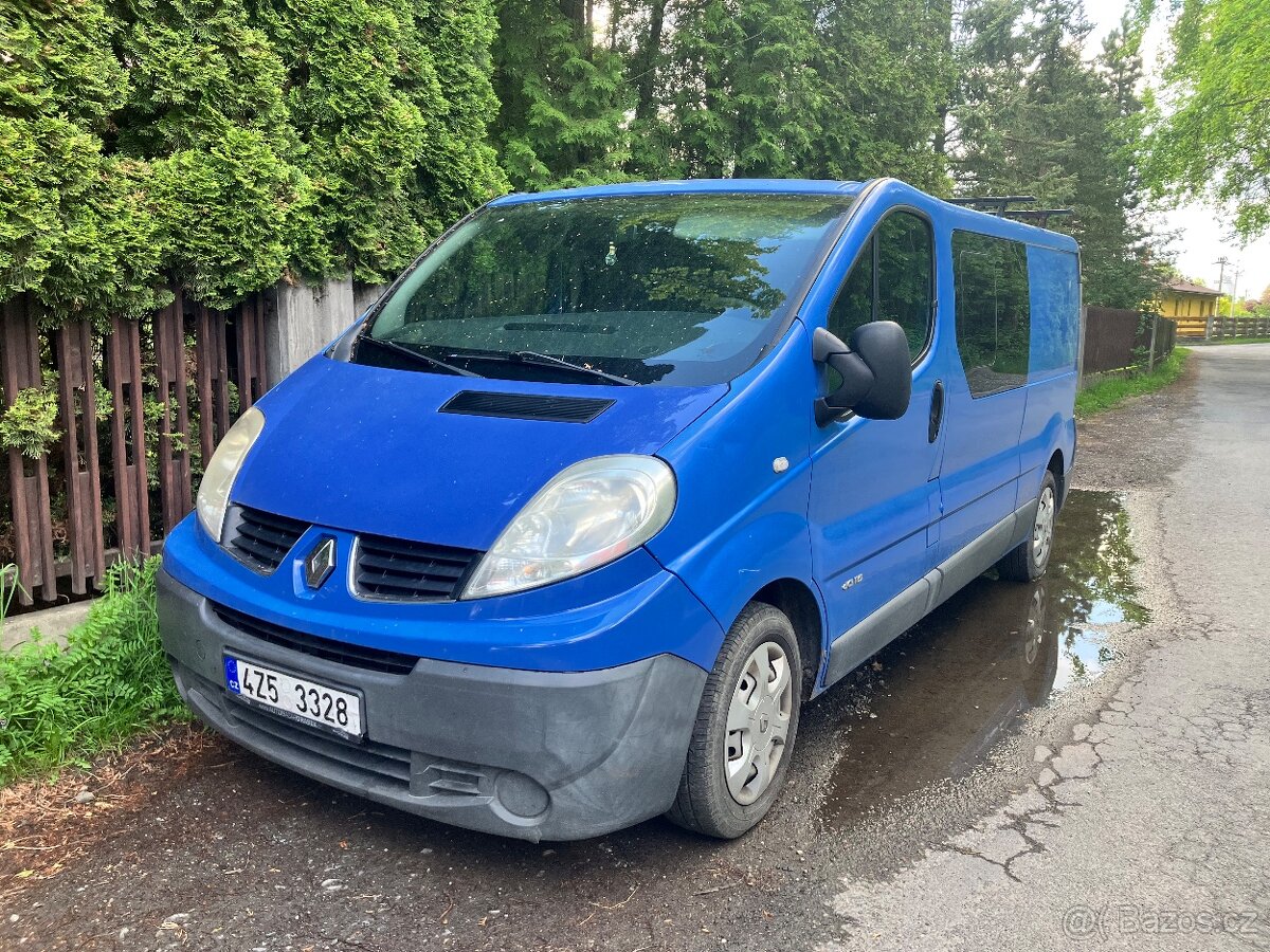 Renault Trafic Passenger 6 míst 2,0dci 84kw spací vestavba