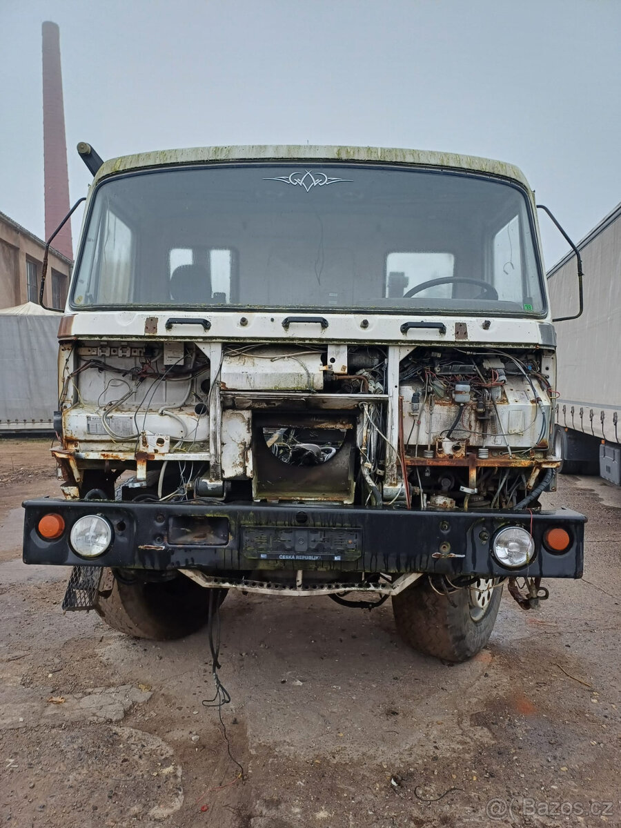 Díly z vozu Tatra 815 6x6