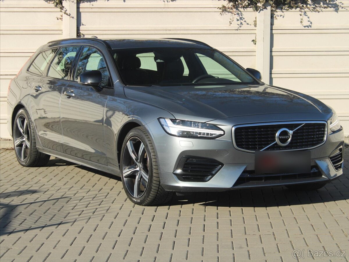 Volvo V90 2,0 T8 PHEV eAWD R-Design ČR 1.maj 16V eAWD 8A/T R