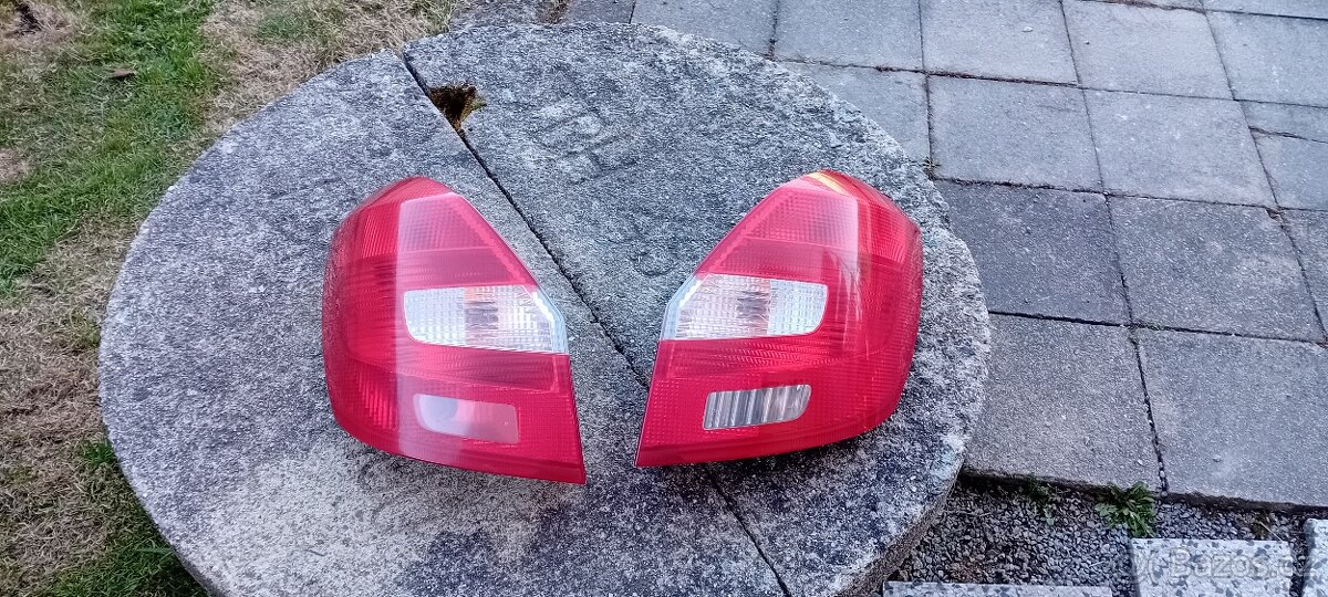 Škoda Fabia 2 zadní světla