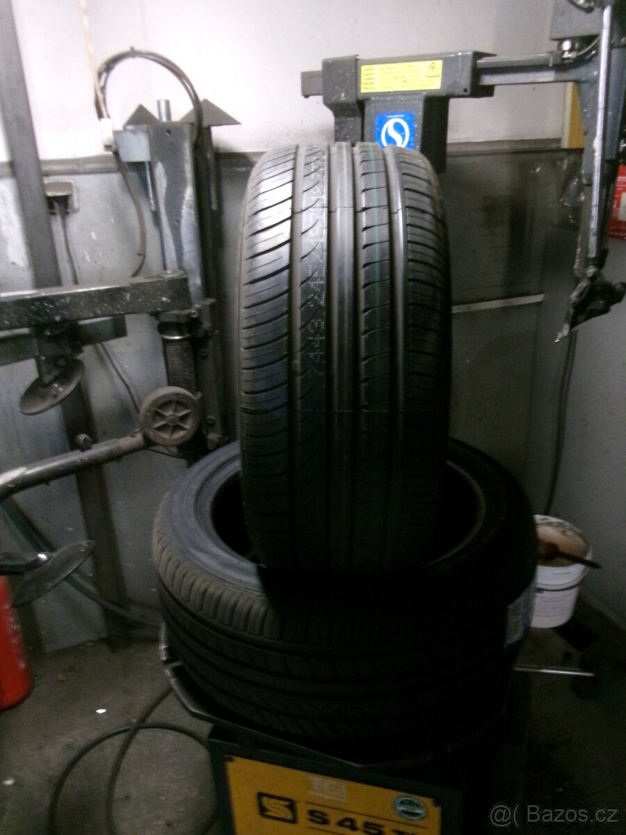 245/45 R18 FORTUNE FSR-701