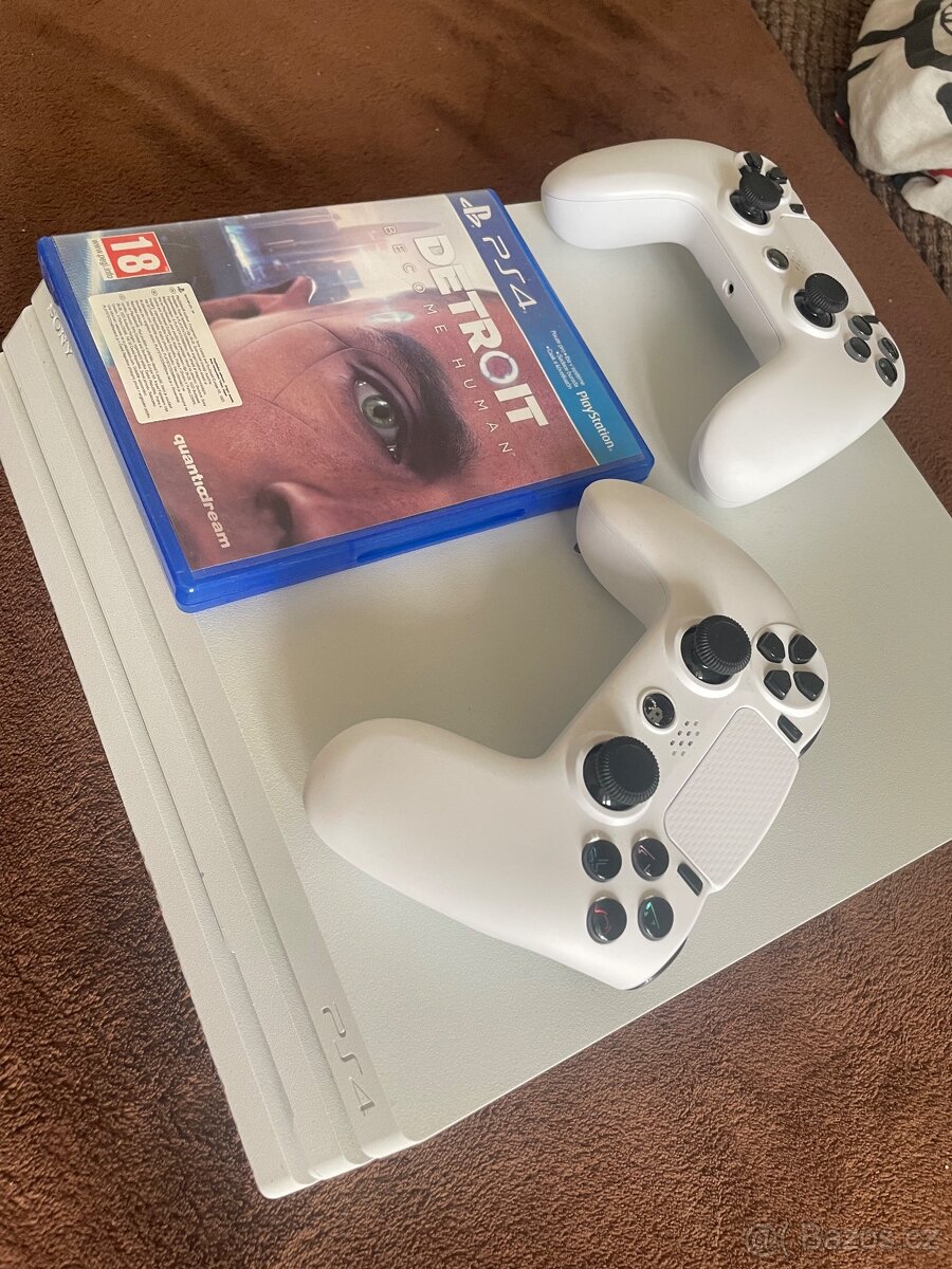 Ps4 Pro 1Tb + 2 ovldače