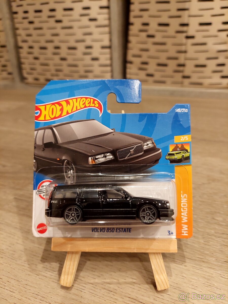 Hotwheels volvo 850 estate