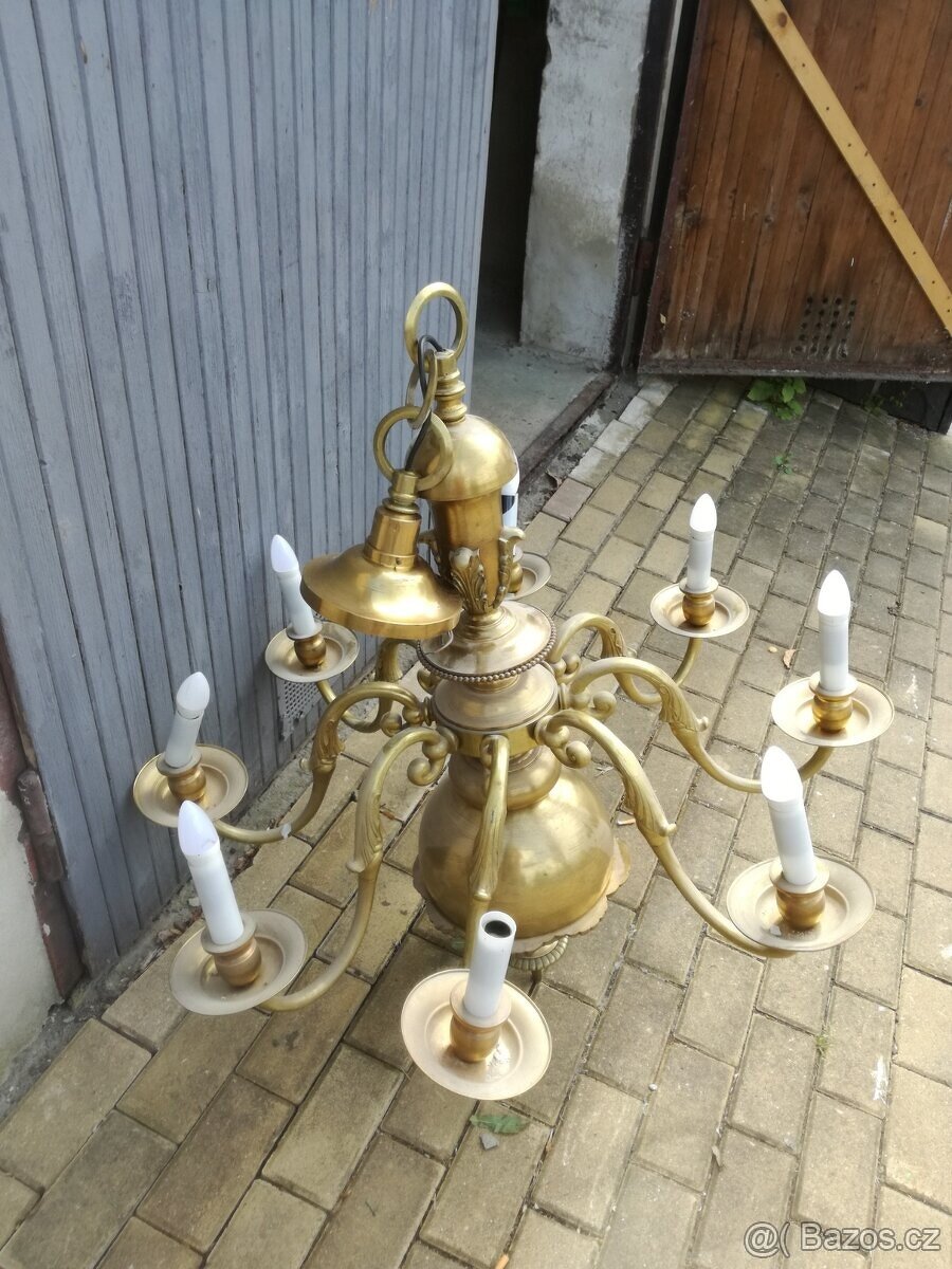 STAROZITNY VELKY MOSAZNY LUSTR 17.TI STOLETI