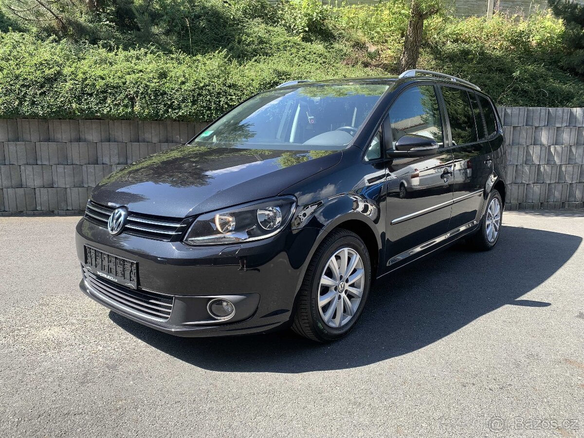 Volkswagen Touran 2.0 TDi 177000KM 7-MÍST r.v. 2011 SERVISKA
