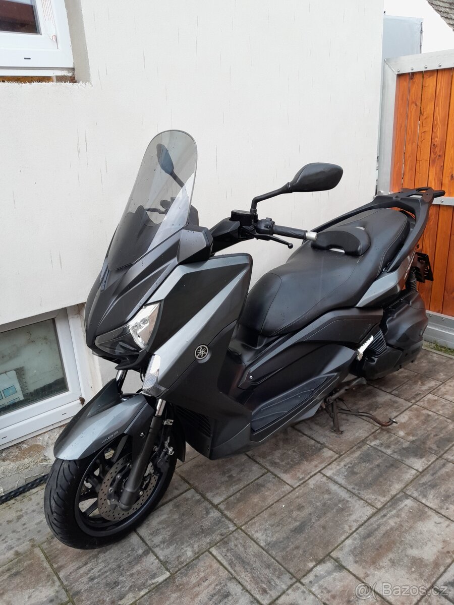 Yamaha X-Max 400, 2016, moc pěkný stav, poTK