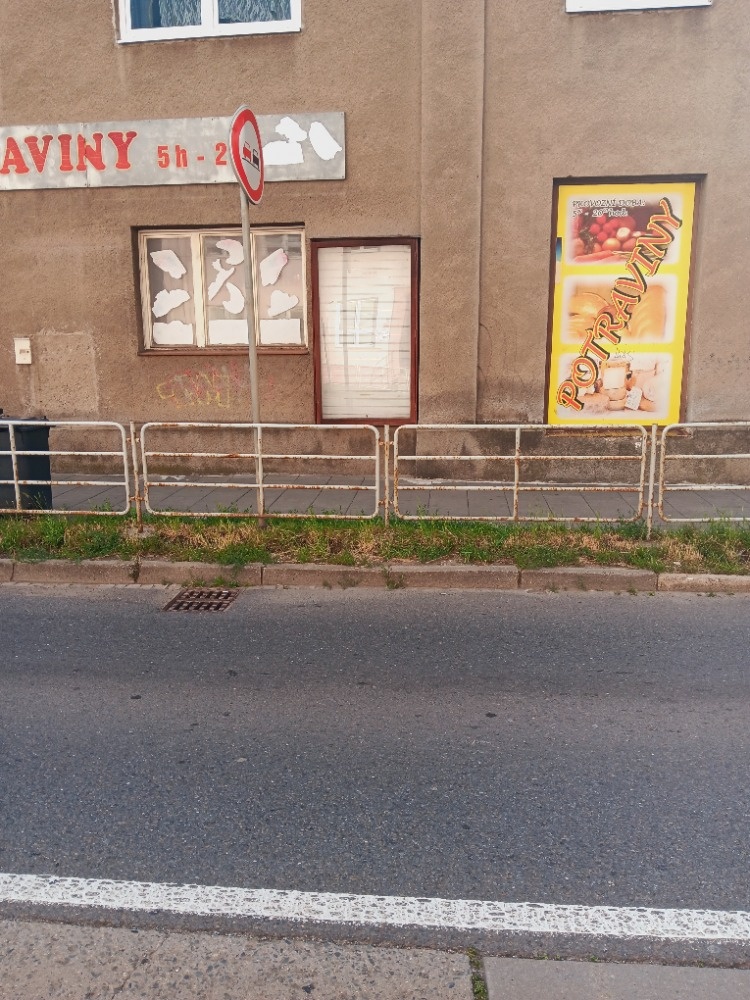 PRONAJEM REKLAMNI VITRINY Hodolanská 9, Olomouc