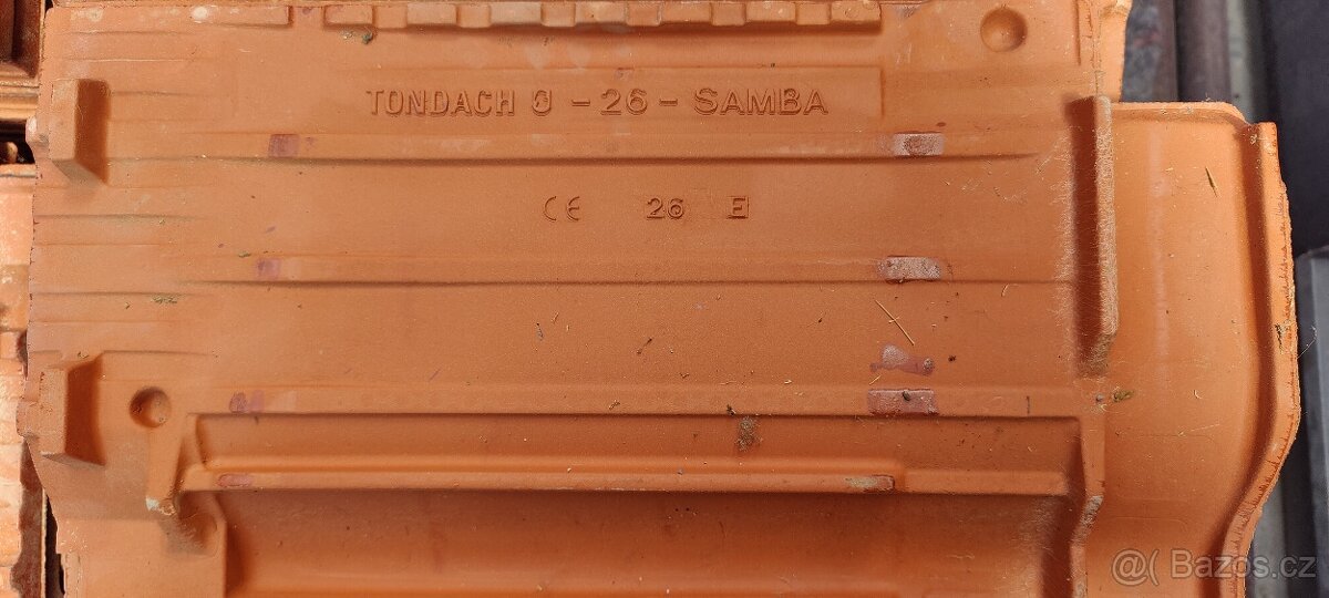 prodám 100 ks nepoužité pálené tašky - křidlici Samba 11