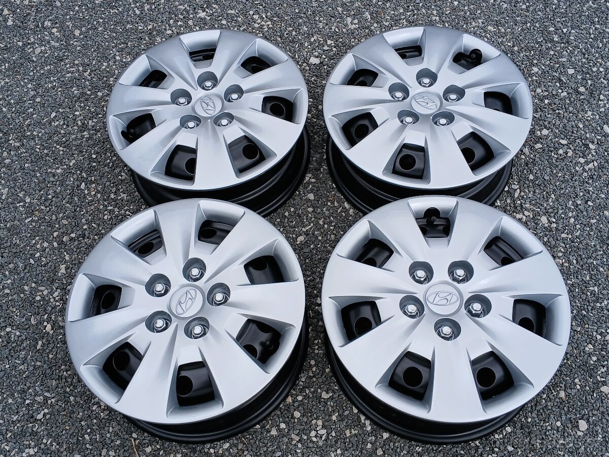 Nové orig plech.disky + poklice Hyundai I30 5,5J 15" ET47