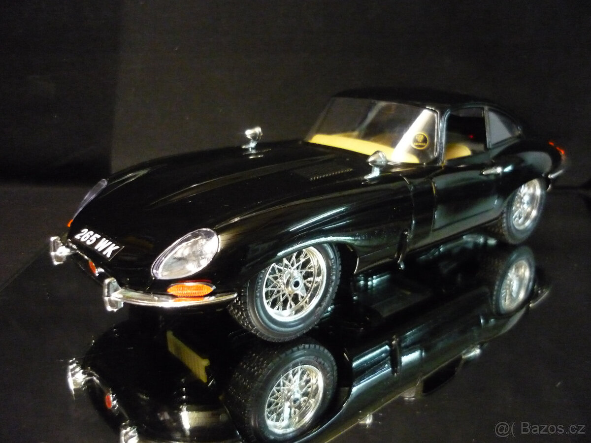 Jaguar E Type Coupe černý Bburago 1/18
