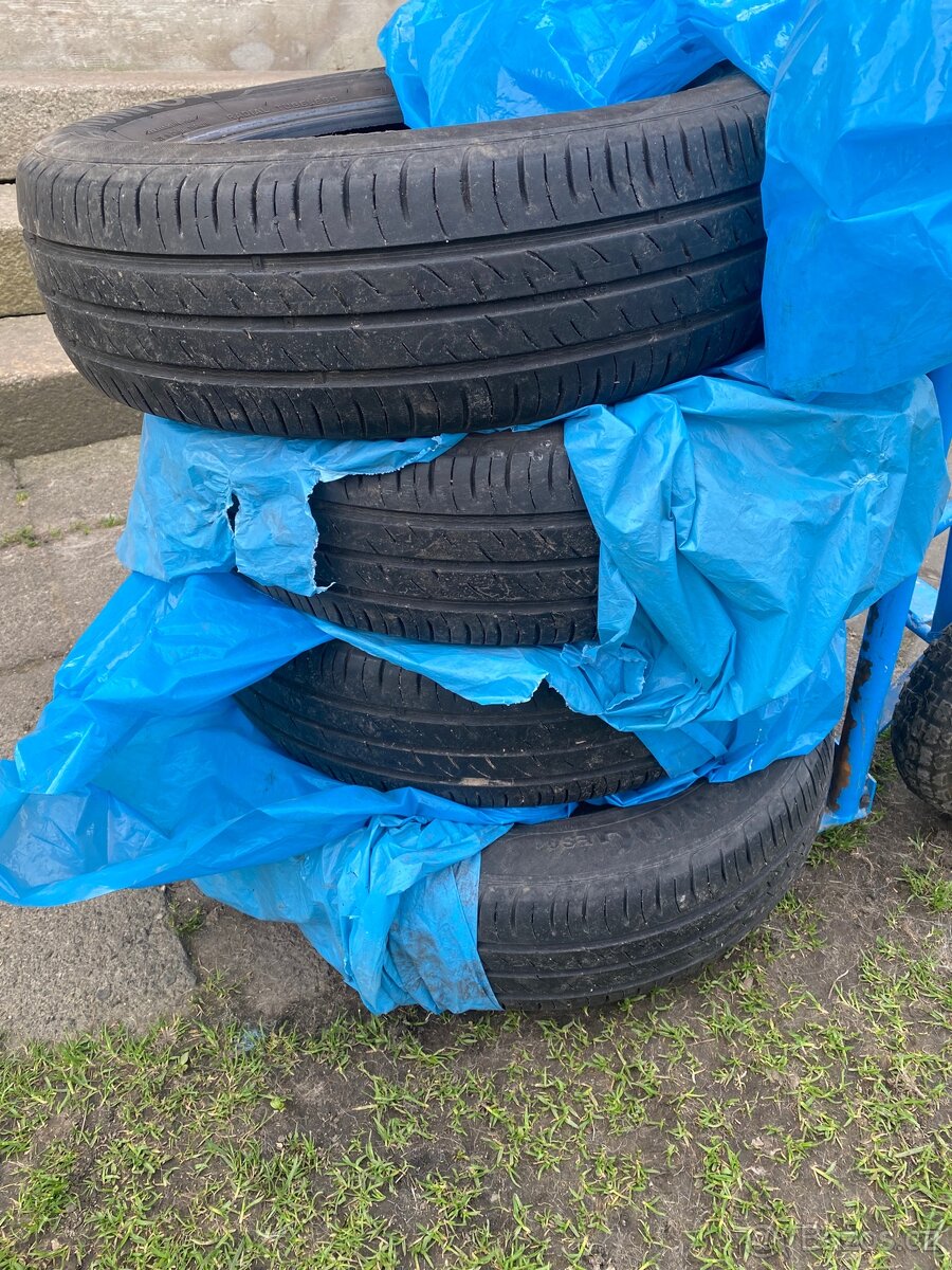 Kumho Ecowing es01