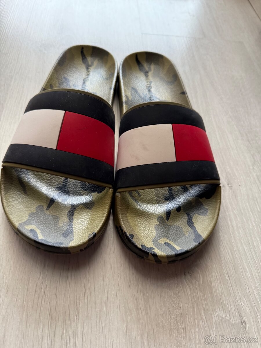 Tommy Hilfiger