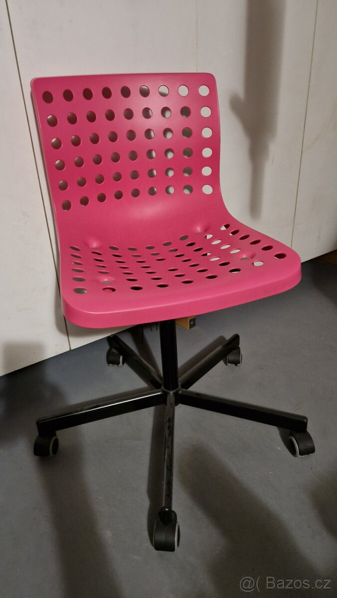 Židle Ikea růžová