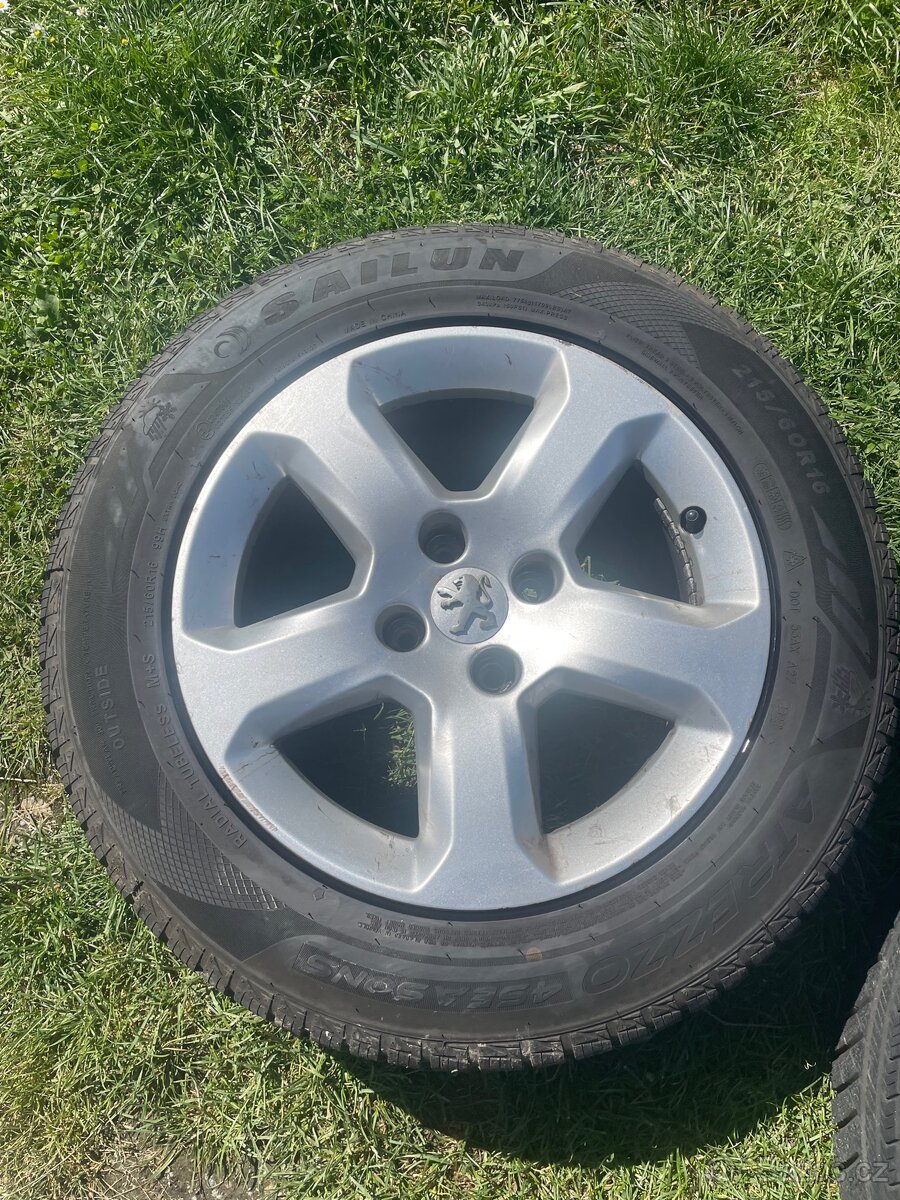 Alu kola, celoroční pneu 215/60r16
