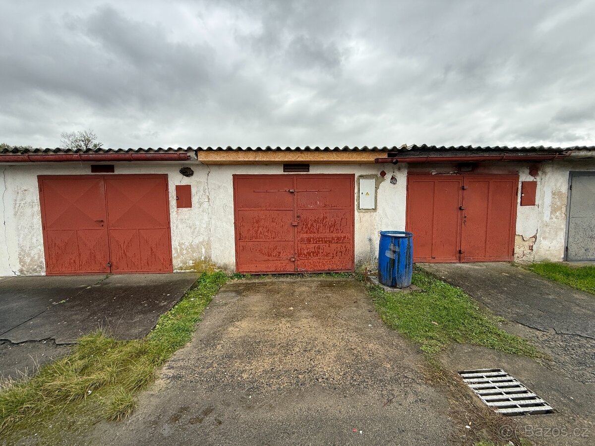 Prodám garáž 24 m² u STK Mělník, nová střecha