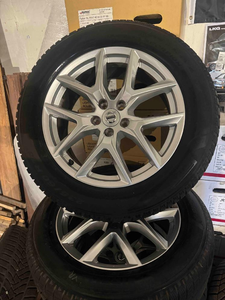 Alu kola orig. VOLVO 5x108 r18" + pneu 235/60 POSLEDNÍ