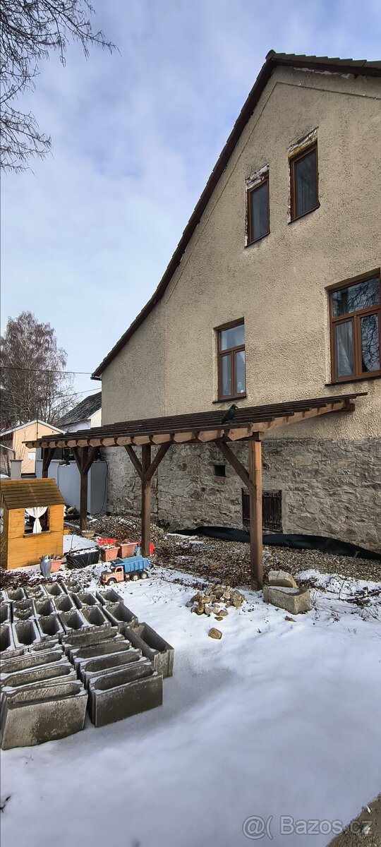 Prodám zánovní pergolu 8x3 metry