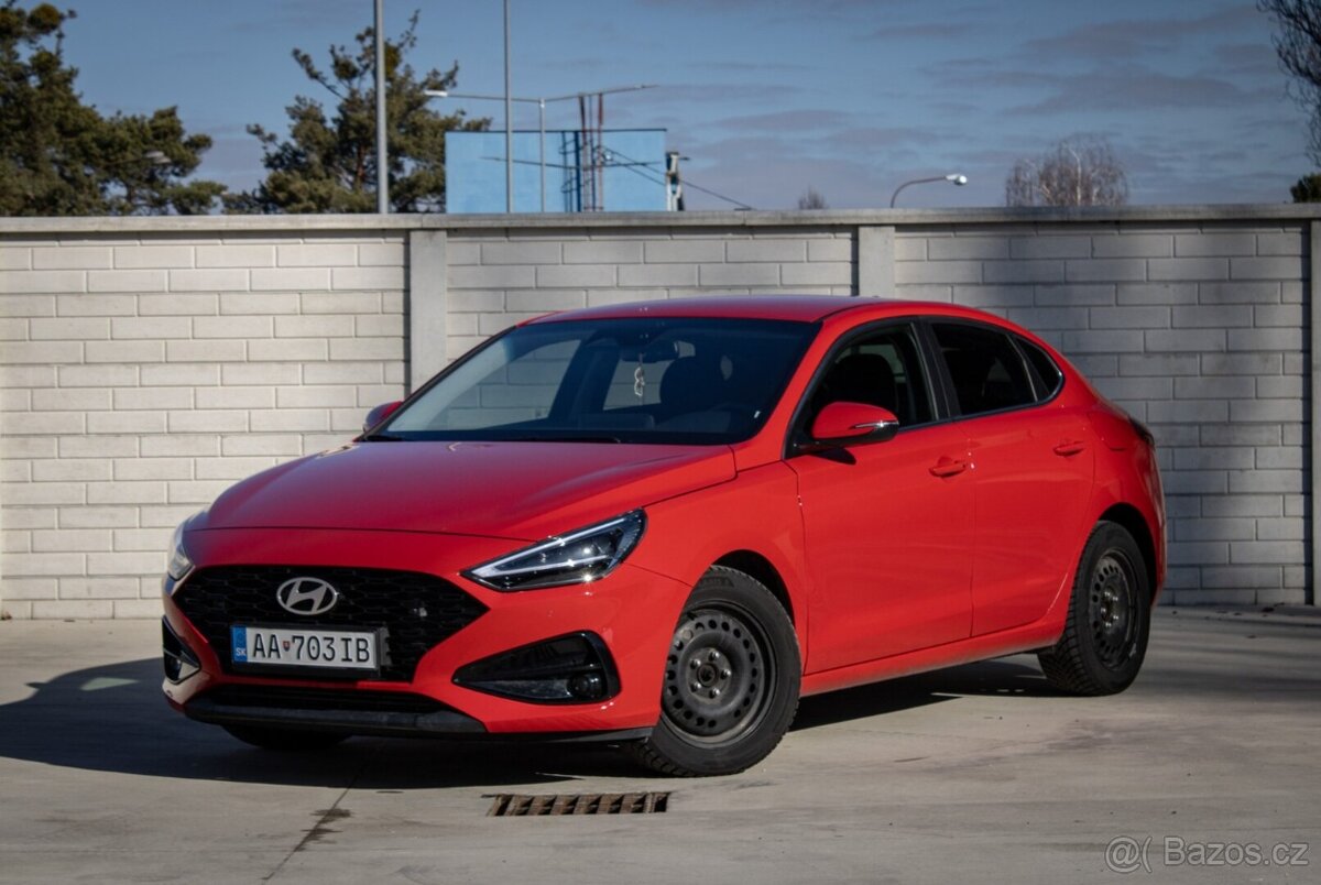 Hyundai i30 fastback MT/6