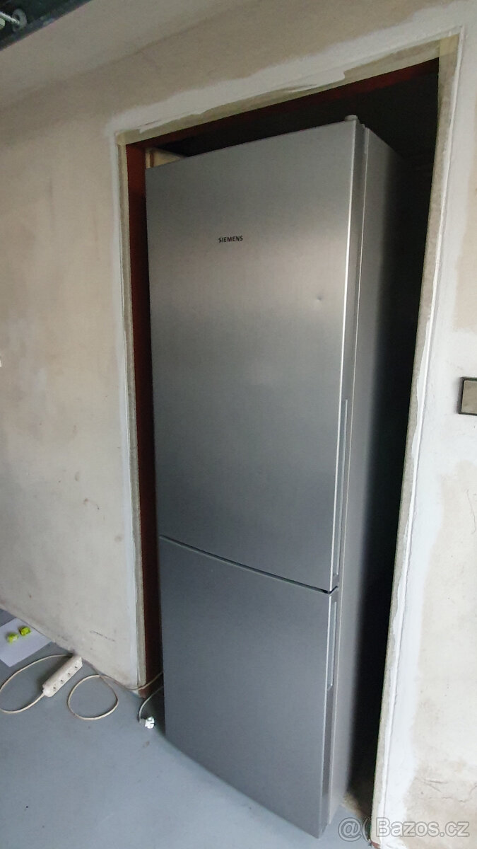 Lednička Siemens