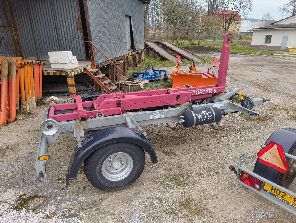 Traktorový nosič kontejnerů WTC PORTÝR 5