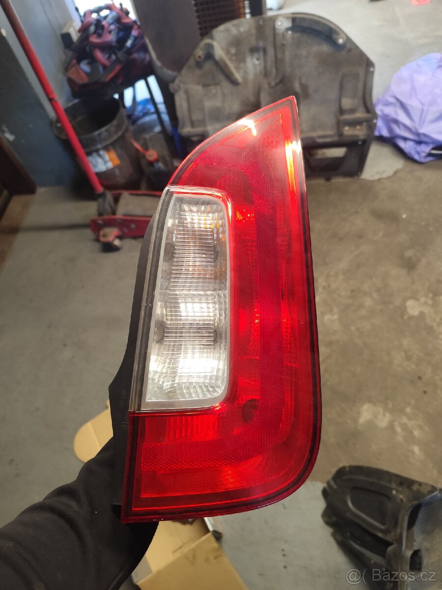Právě zadní světlo Citigo 1ST 945 096 C