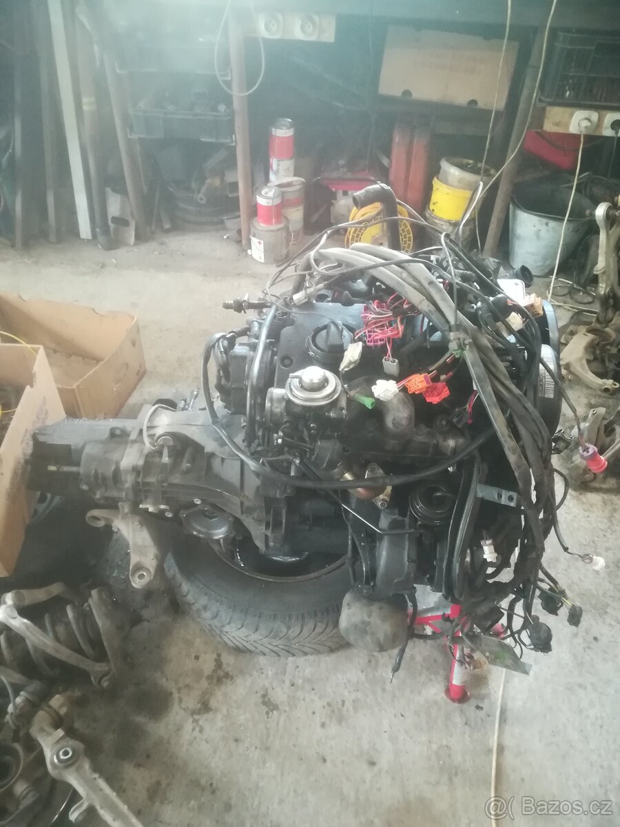 Prodám díly na Passat B5 motor AJM