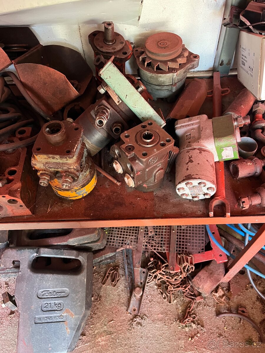 Prodám různé dili na traktor Zetor