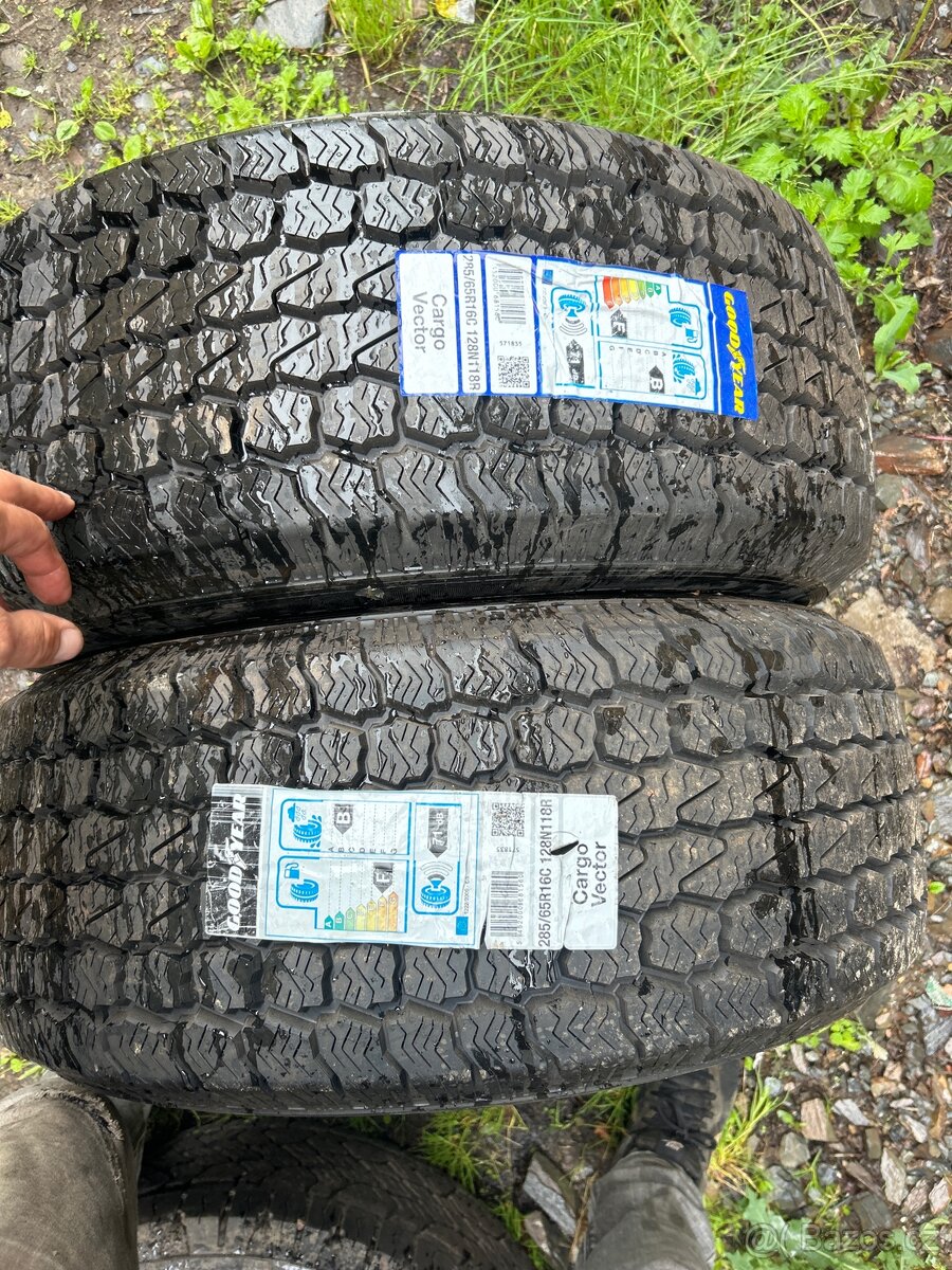 285/65R16c