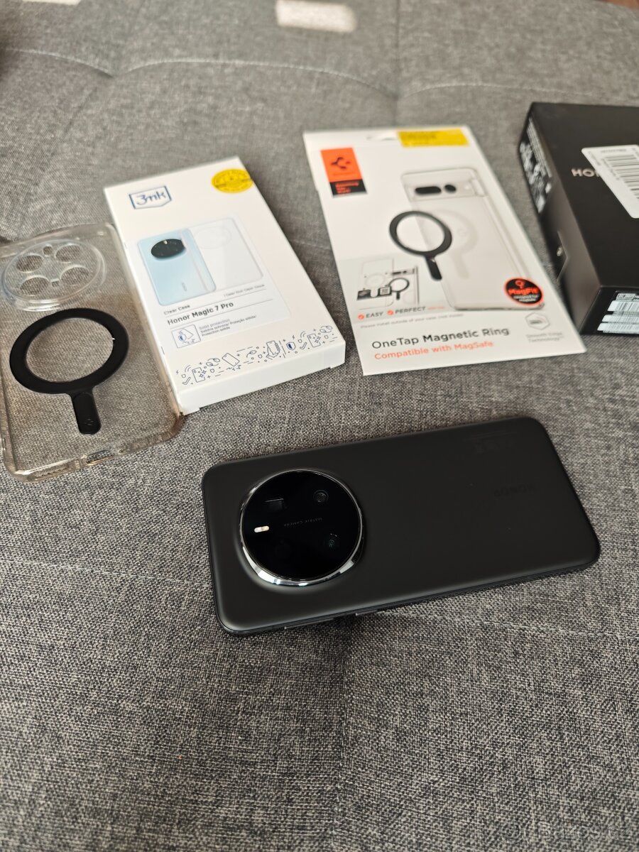 Honor Magic 7 Pro 12/512gb perfektni stav, zaruka