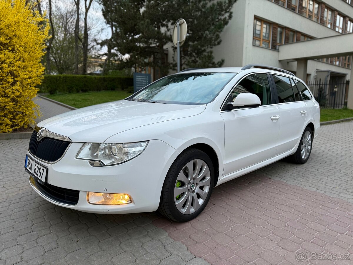 ŠKODA SUPERB II 2.0 TDI ELEGANCE COMBI