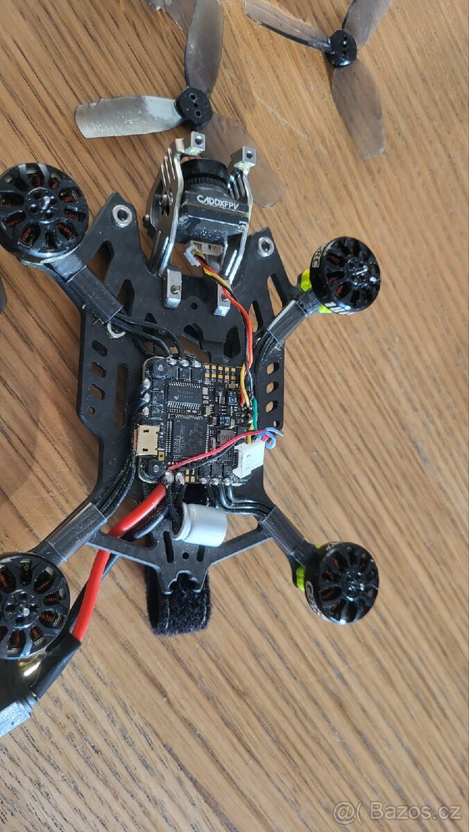 Prodám dron GEPRC Mark4 LR7